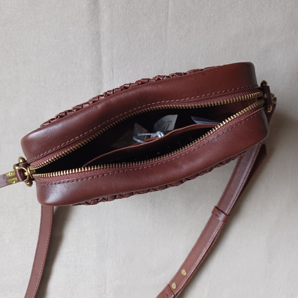 HP•Madewel Transport Camera Bag: Crochet Leather Edition - Picture 3 of 14